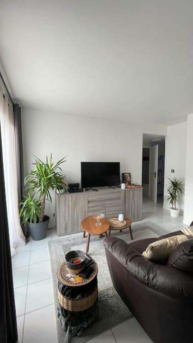 Appartement De Luca Saint-Andre-de-Cubzac Exterior photo